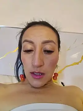 Oriana111 webcam