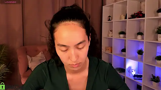 FlirtyAura webcam