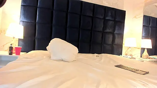 EmmaJhoons webcam