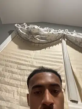 Mellyj053 webcam