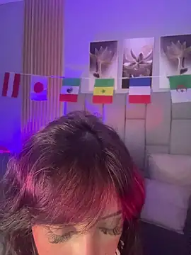Mika_love_milo webcam
