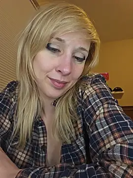 AmethystFoxx webcam