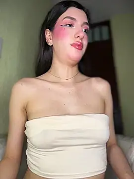 Emily-hottson