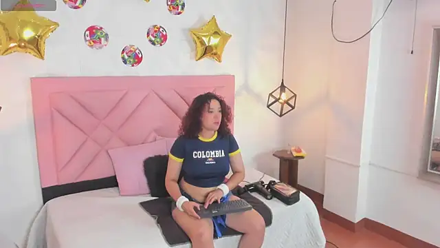 curly_babe - Curly_babe's free webcam - UK Sex Cams