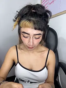 baby_akuma webcam