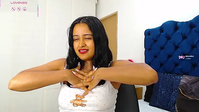 Lili666_ webcam