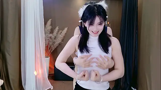 Banana-Milk69 live cam on StripChat
