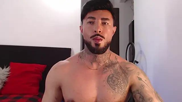 andrea_de_lucaa webcam