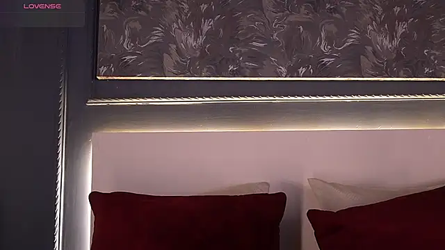 MiaKay1 webcam