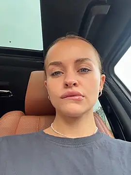 AngelinaTeller live sex cam