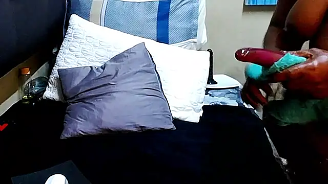 Brunettedevon33
