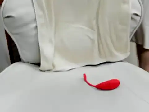 Tina-mg live cam on StripChat