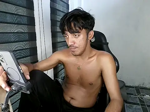 Spicy_RowyCam live cam on StripChat