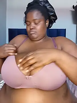 ChubbyLucia webcam