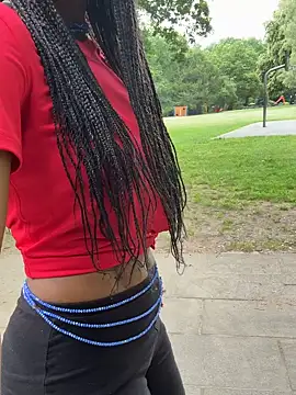 ShantelSexyYoungMilfie