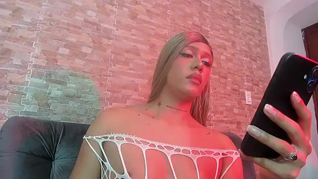 Dreams_Chloe webcam