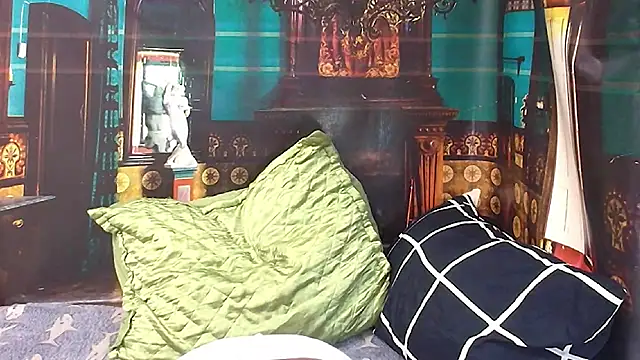 EbonyOlive69 webcam