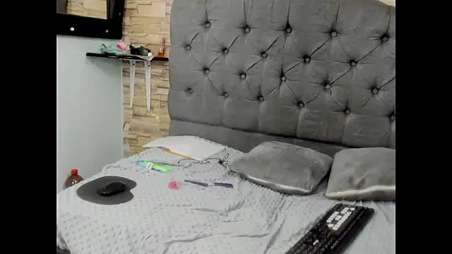 melanie_rouge webcam