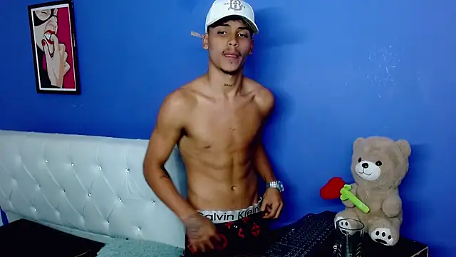 Angel_foxc13 webcam