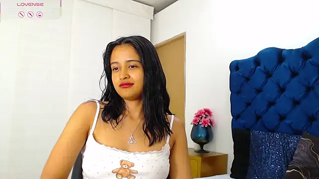 Lili666_ webcam