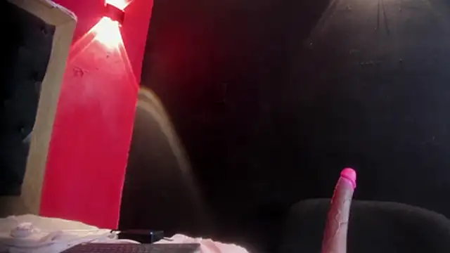 YayaHilton webcam