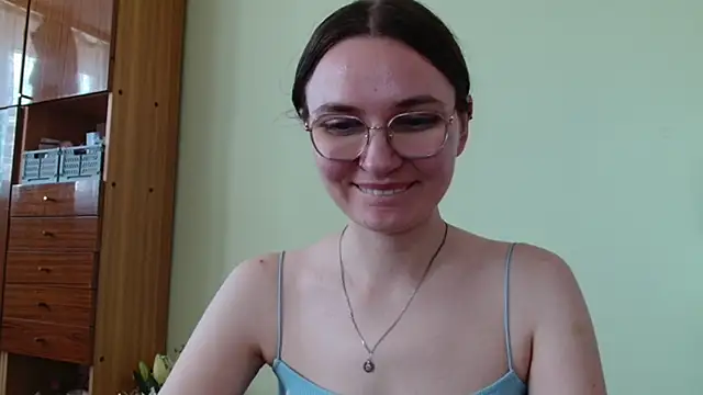 LooveELLYx webcam