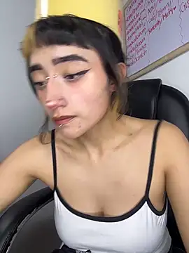 baby_akuma webcam