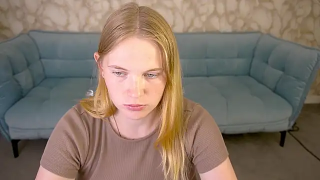NikkyReyyy webcam