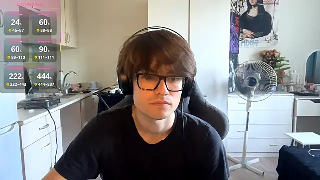 JadeNoiiir webcam