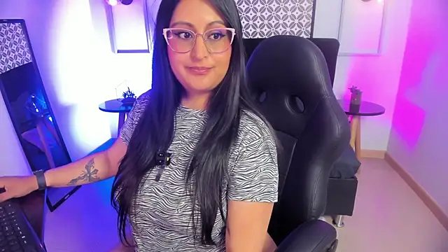 Amber_gold_ webcam