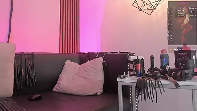 Maximoking26 webcam
