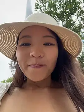 xiaochengzi505 - Xiaochengzi505's free webcam - UK Sex Cams