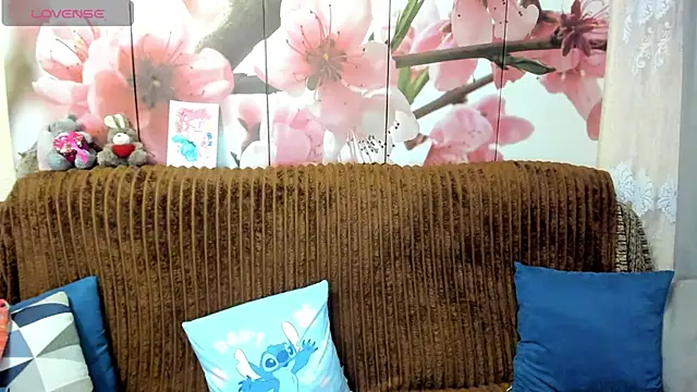 TayanaJons webcam