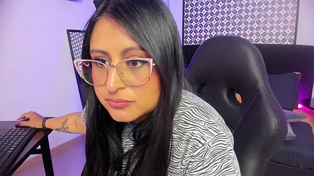Amber_gold_ webcam