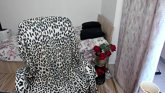 HotDelightXxx live cam on StripChat