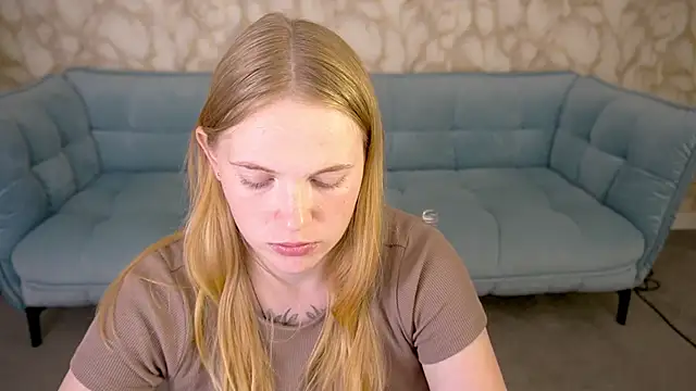 NikkyReyyy webcam
