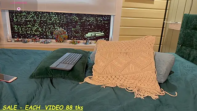 SandyChris live sex cam