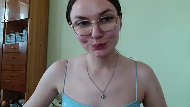LooveELLYx webcam