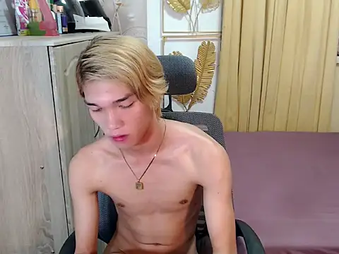 urasian_john18 webcam