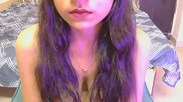 hoty-priya webcam