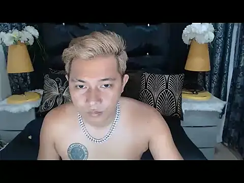 PRIMOLOVEXX webcam