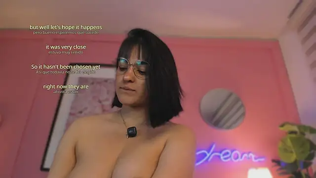 SoySaraa webcam