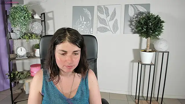 MartaEdams webcam