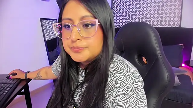 Amber_gold_ webcam