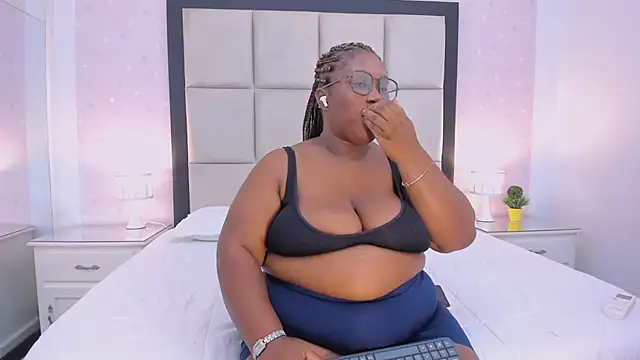 TreisyVixen