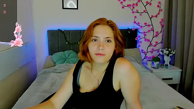 DellaRows webcam