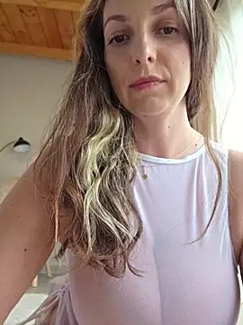 ellaxxstar webcam