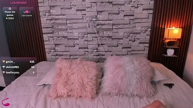 sophia_deluxe18 webcam