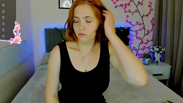 DellaRows webcam
