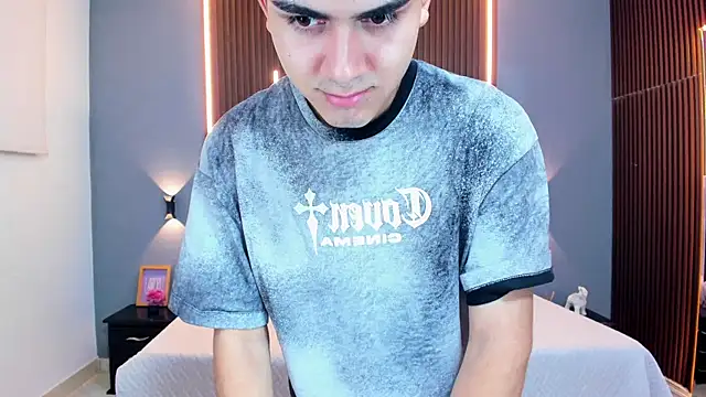 Tommy18__ webcam